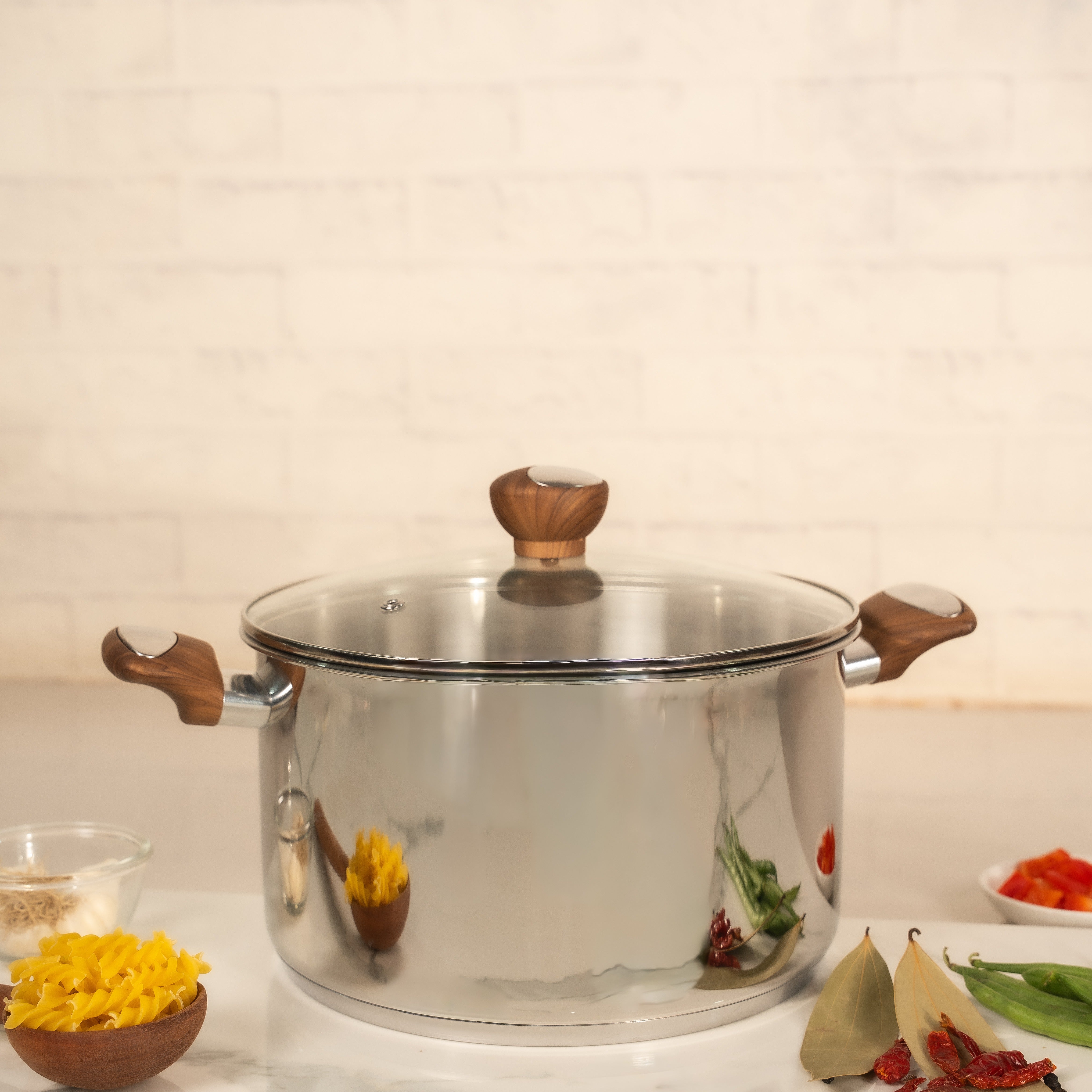 SUNCASA Impact Pro Luxe Casserole with Glass Lid, 18cm